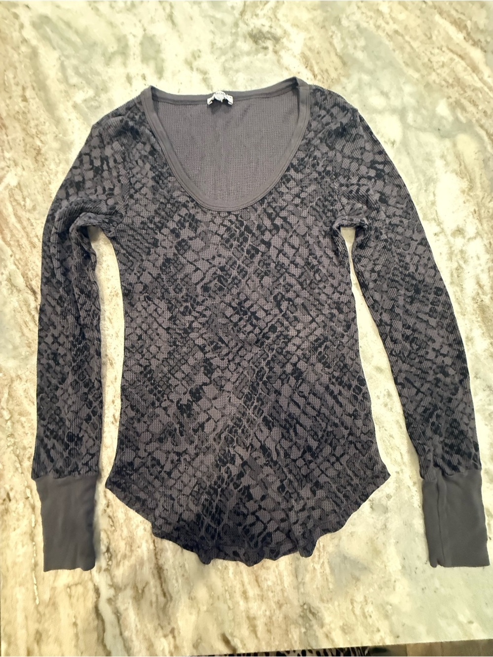 Splendid Waffle Knit Women's Grey Snake-Print Long Sleeve Scoop Neck Top